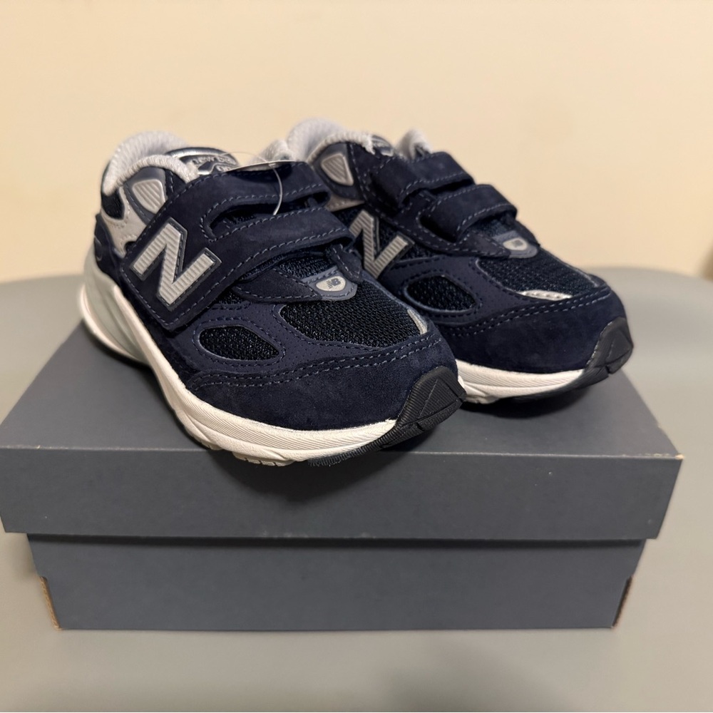 New Balance 990v6 Kids' Navy Sneakers 8T wide